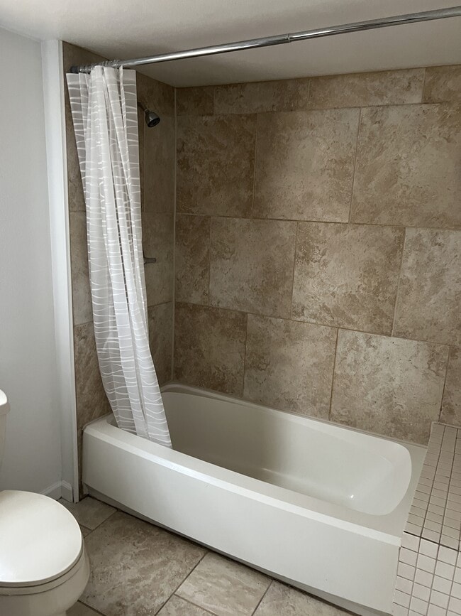 Photo - 207 1/2 S Clayton St