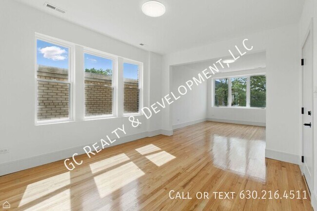 Photo - 1928 W 21st St Unit 2F