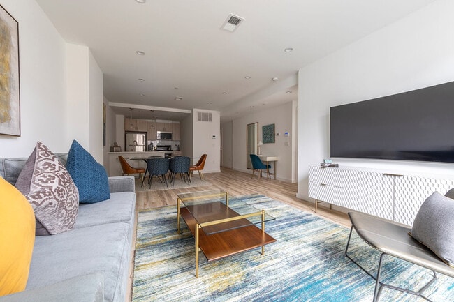 Photo - 300 Marshall Dr Unidad FL5-ID1041930P