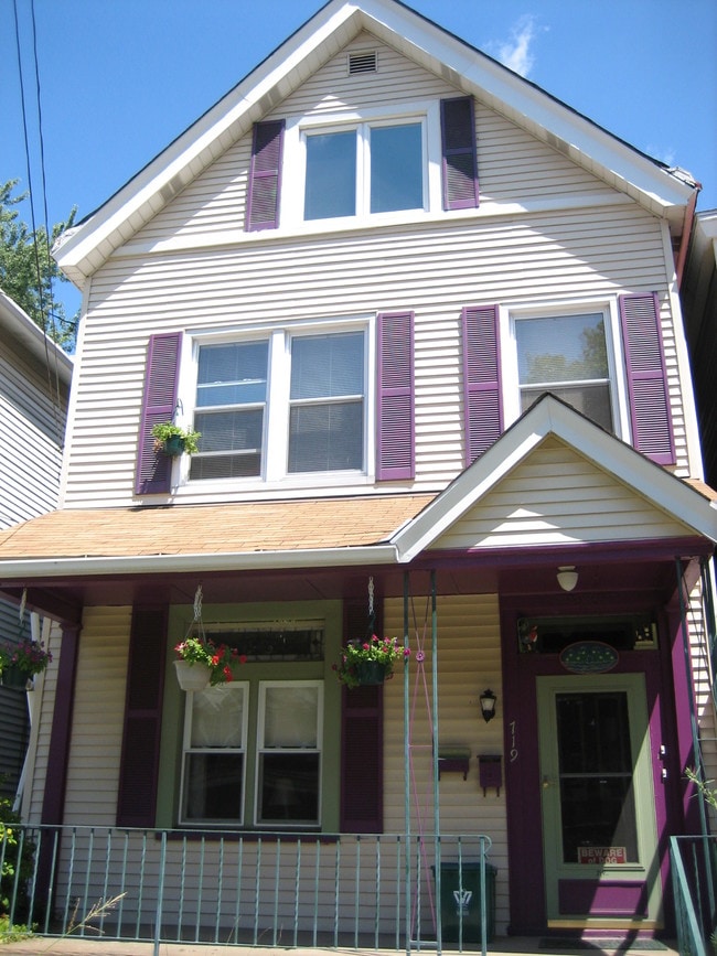 Photo - 719 Savannah Ave