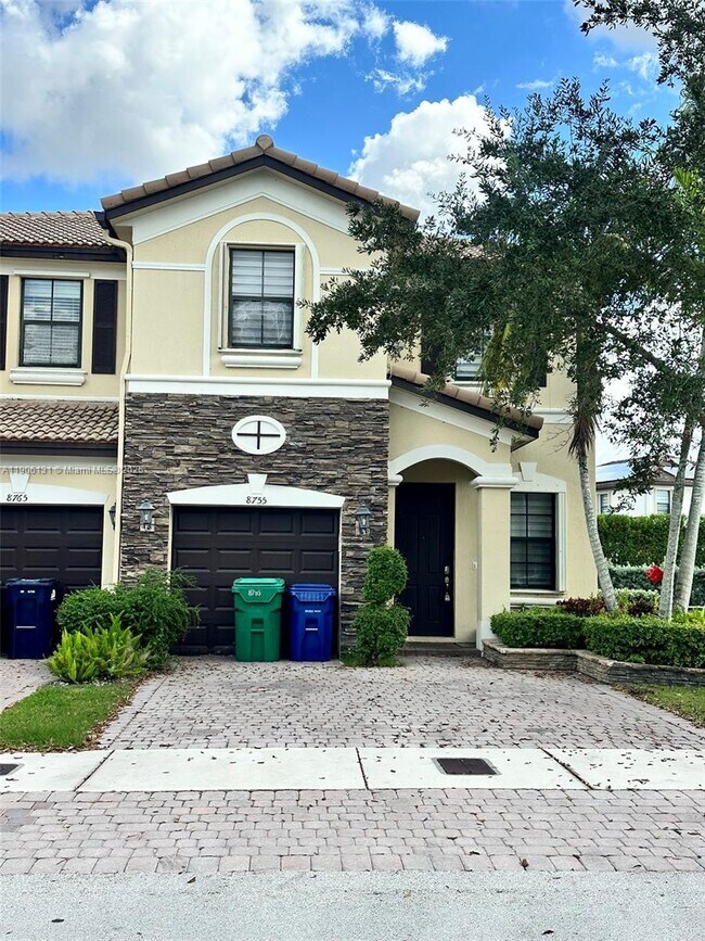 Photo - 8755 NW 116th Ct