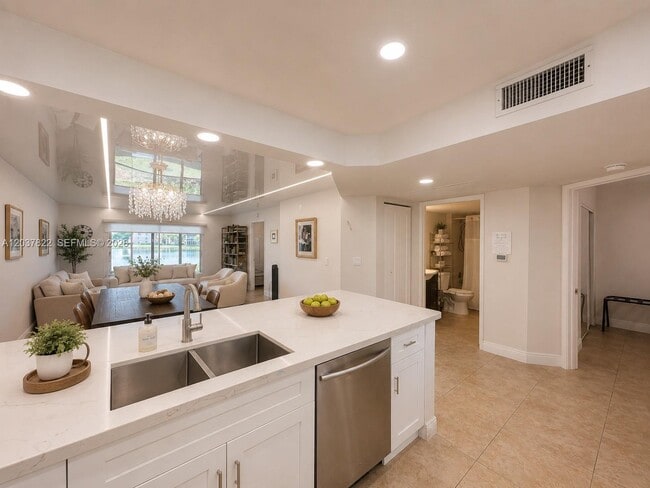 Photo - 13701 SW 12th St Unidad 103A