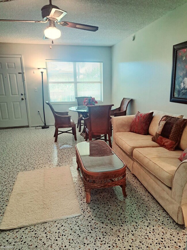 Photo - 2 br, 1.5 bath Condo - 425 30th Avenue Wes...