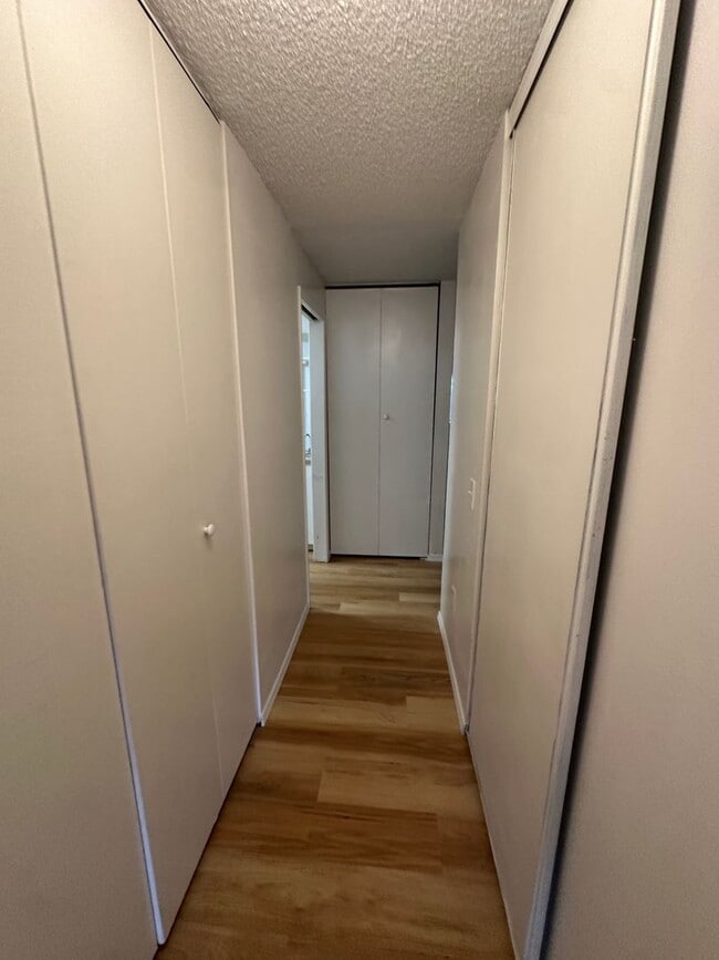 Photo - Lovely Bellevue Condo! Unit 3