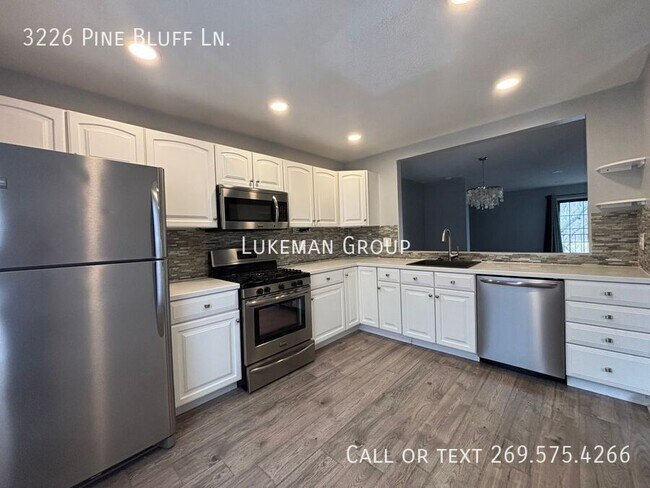 Photo - 3226 Pine Bluff Ln