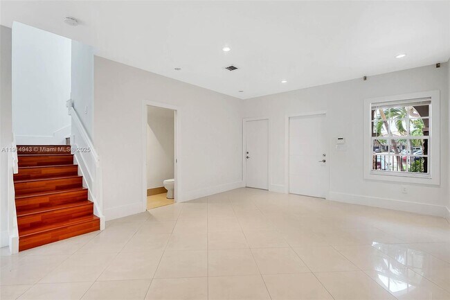 Photo - 9329 SW 221st St