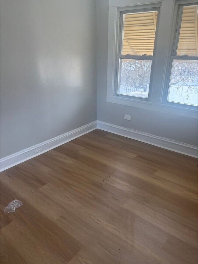 Photo - Single Cleveland East Side Section 8/Cash Pay