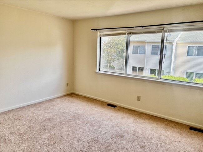 Photo - 2 bedroom/1.5 bathroom- The Midlands