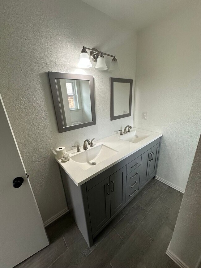 Photo - AVAILABLE NOW!! NEWLY REMODELED