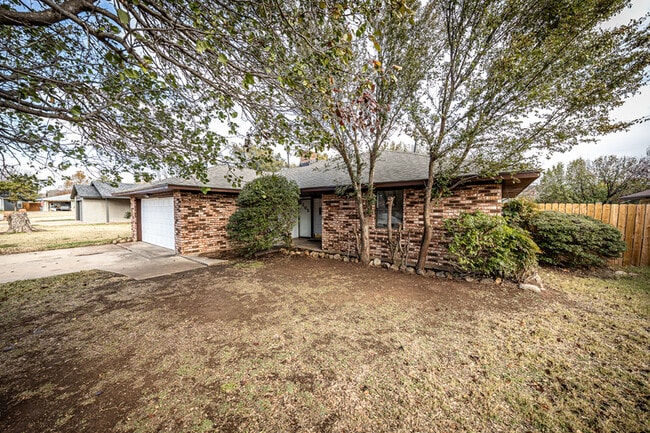 Photo - 2105 NW 54th St