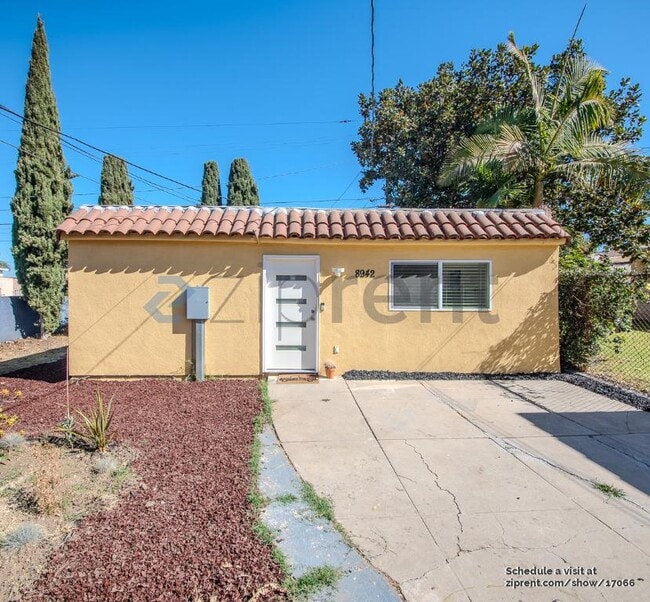 8942 S Denker Ave House House Rental in Los Angeles, CA