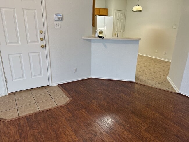 Photo - 313 Jeff Gordon Dr Unidad 313 Jeff Gordon A