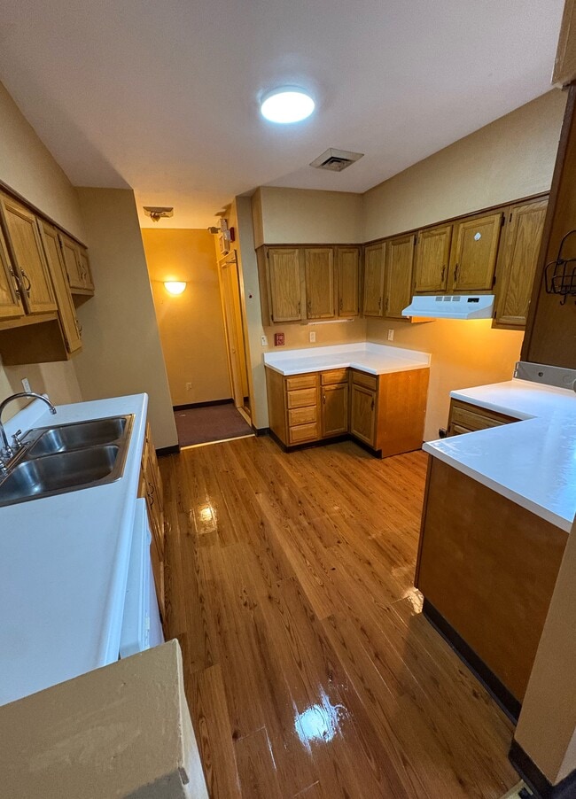 Building Photo - 425 S Main St Unit A