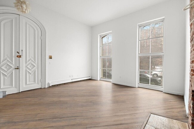 Photo - 174 Grand St Unit 2A