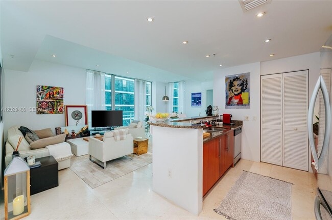 Photo - 300 S Biscayne Blvd Unit T-3702