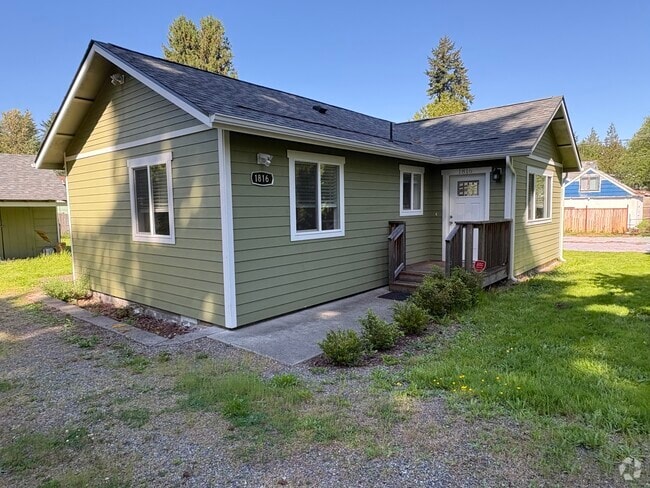 Building Photo - 1816 Scammell Ave NW Rental