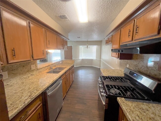 Photo - 430 Breeze Park Dr