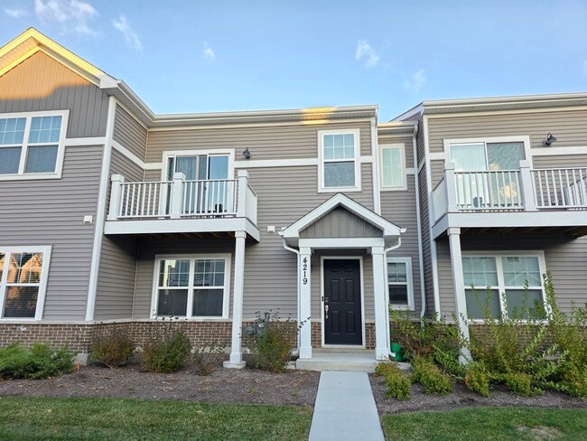 Building Photo - 4219 Chelsea Mnr Cir