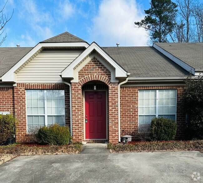 Building Photo - 2811 Southwood Ln Rental