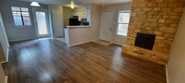 Photo - 823 Taulbee Ln Unit B