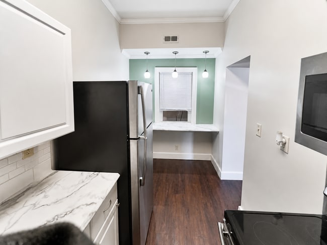 Photo - 213 Cherry St Unit Apt B
