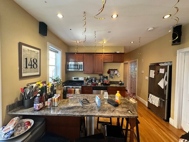Photo - 148 Hillside St