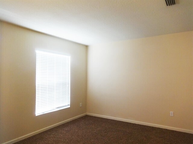 Photo - 810 Dunkirk Ave NW