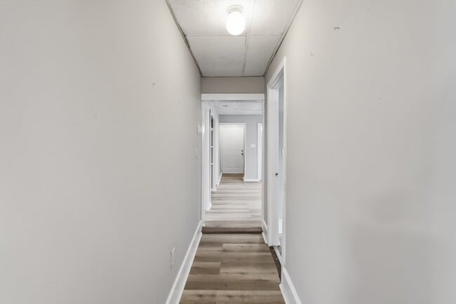 Photo - 14 Hacker St Unit 1