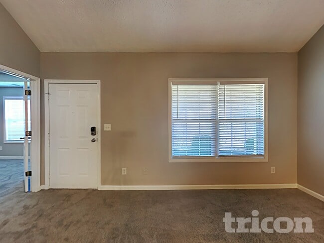 Photo - 1009 Butterfly Cove Way