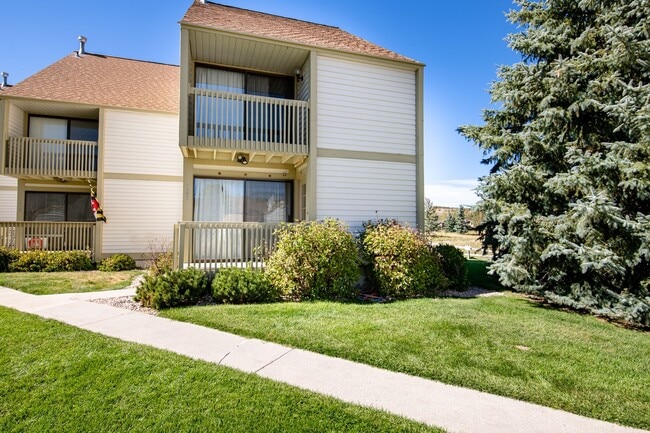 Conveniently Located Racquet Club Condo - Conveniently Located Racquet Club Condo