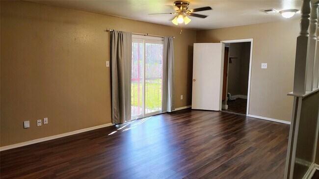 Photo - 8610 Valley S Dr