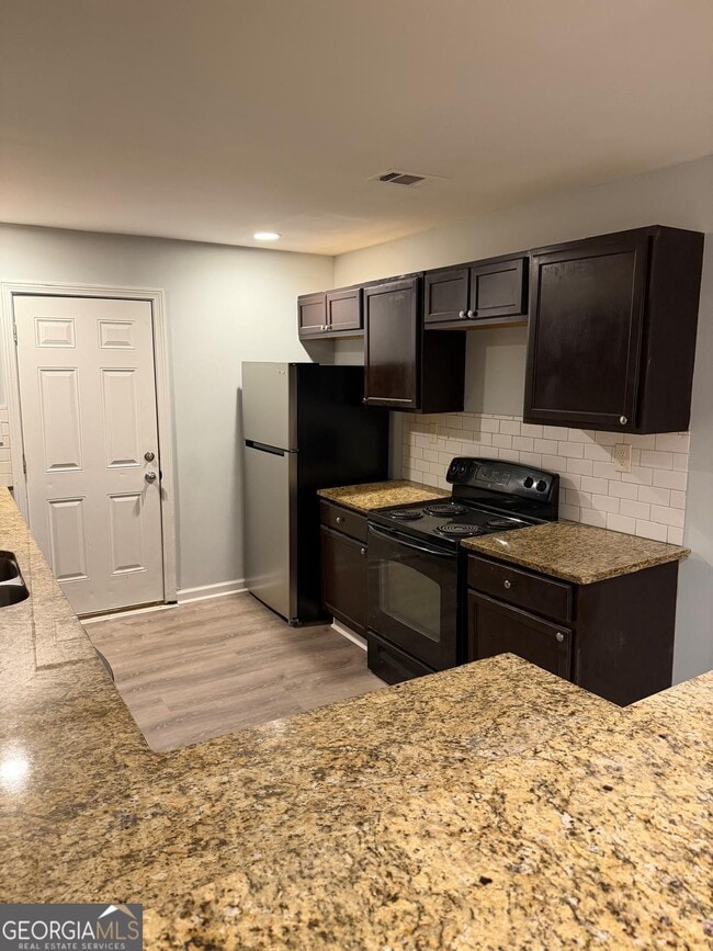 Photo - 3456 Thompson Dr NW