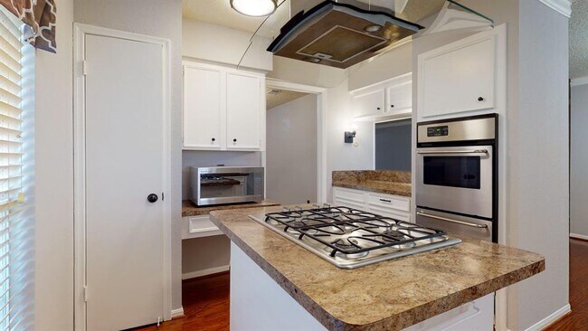 Photo - 11807 Monticeto Ln