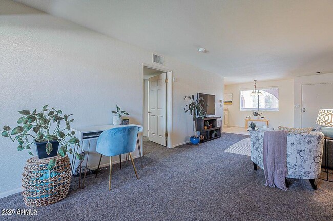 Photo - 12212 N Paradise Vlg Pkwy S Unit 316