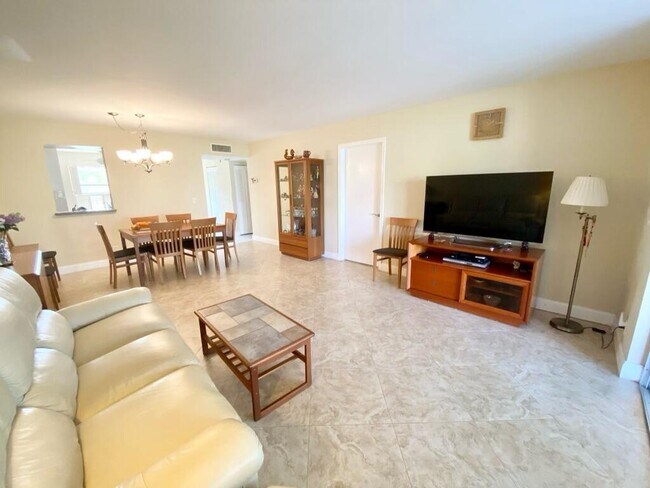 Photo - 14527 Bonaire Blvd