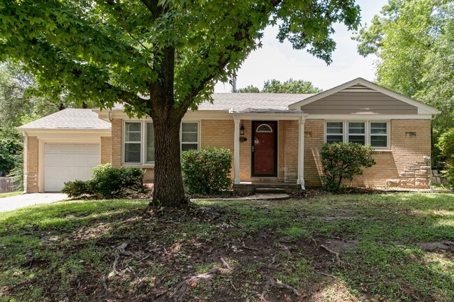 Building Photo - #4bedroom#2 bath#garage