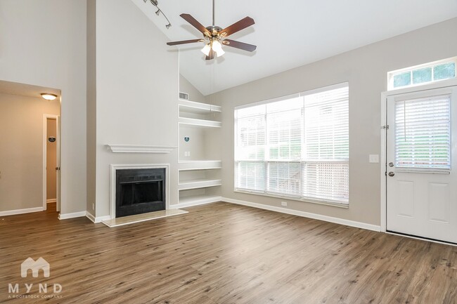 1815 Apple Valley Cir