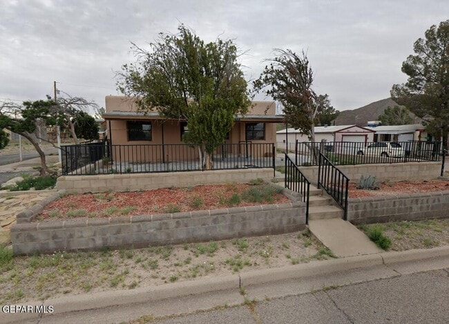 Building Photo - 515 N Silver St Rental