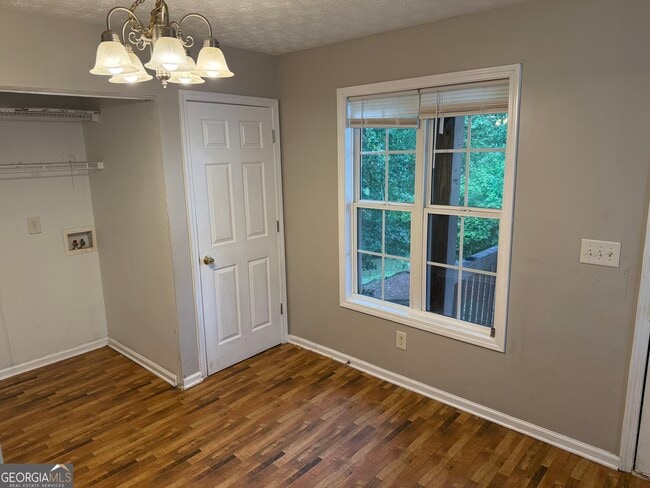 Photo - 573 Elrod Ave