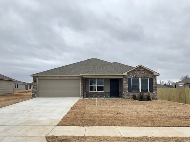 4 bedroom 2 bath home in East Siloam Springs - 4 bedroom 2 bath home in East Siloam Springs