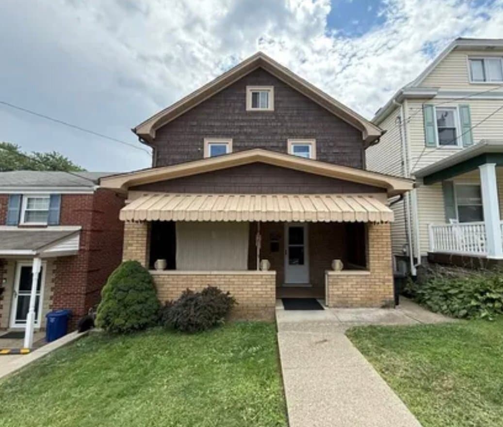 Photo - 2849 Castlegate Ave