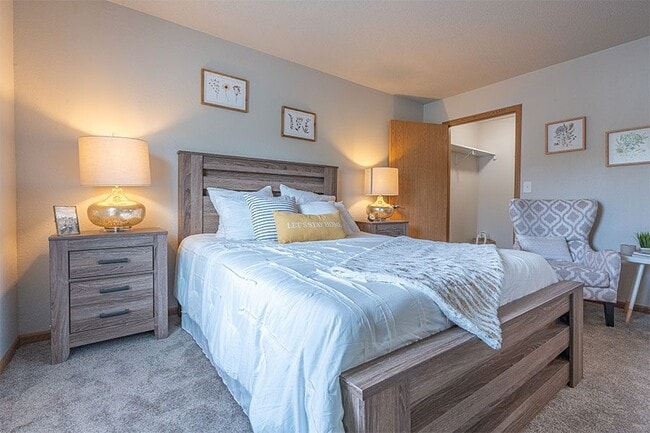 ASPEN BLUFF APARTMENTS
