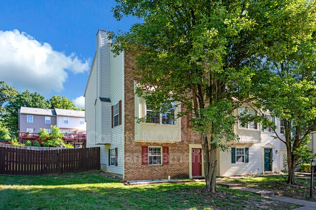 Photo - 610 Kensington Dr