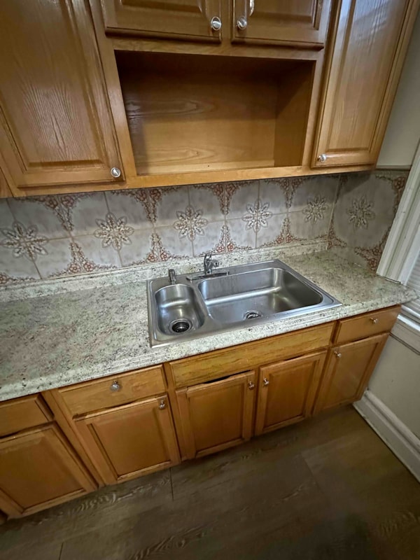110 Lincoln Ave Unit 1