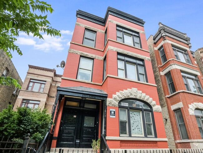 Building Photo - 1114 N Wolcott Ave