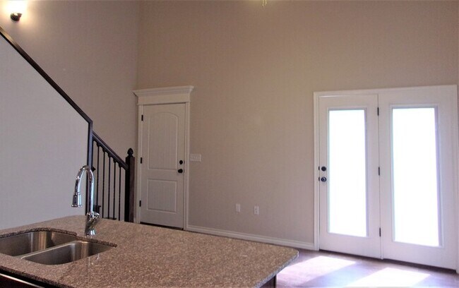 Photo - Creekside Townhomes 2 Bedroom