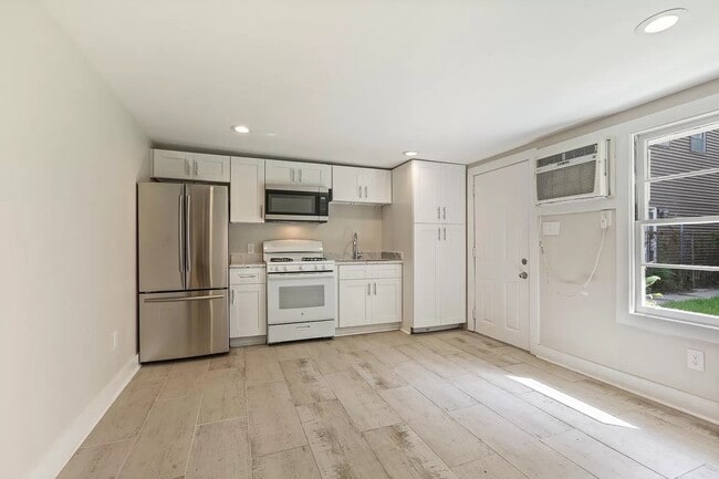 Photo - Constantinople Unit mother in law