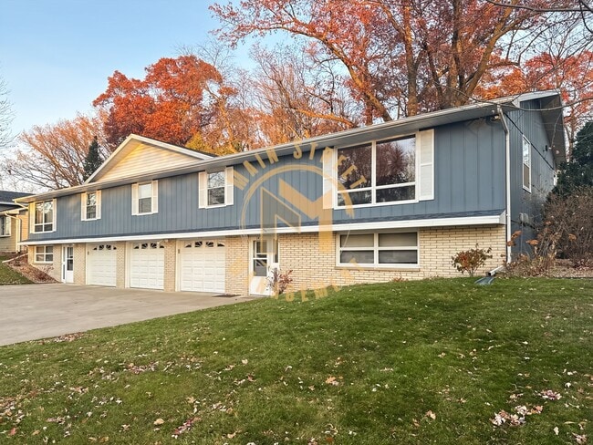 Building Photo - 1433 Baumgart Rd Unit 1435