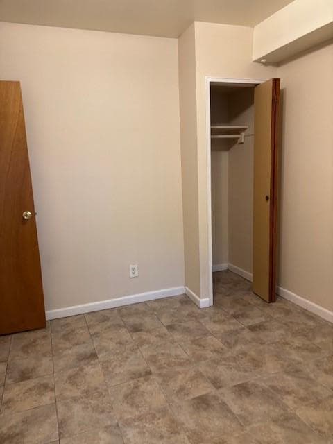 Building Photo - 92-08-92242 242nd St Rental