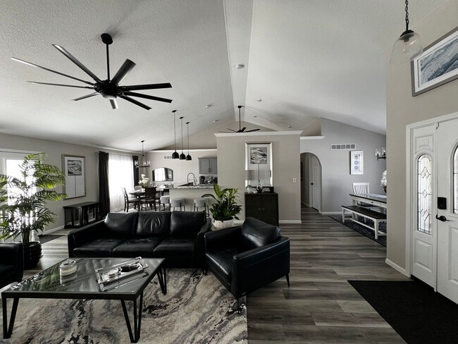 Photo - beautiful updated large home